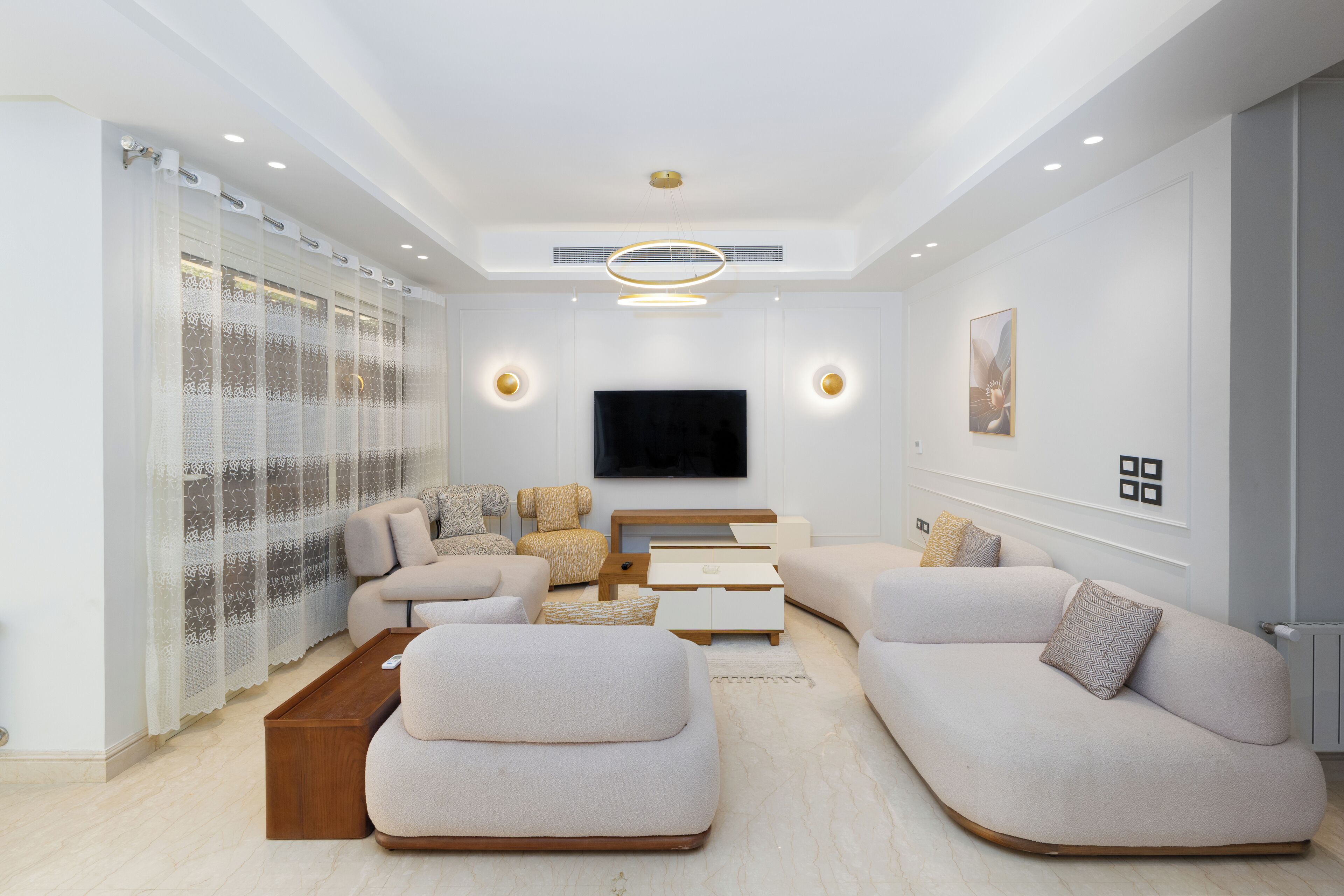 Second lounge