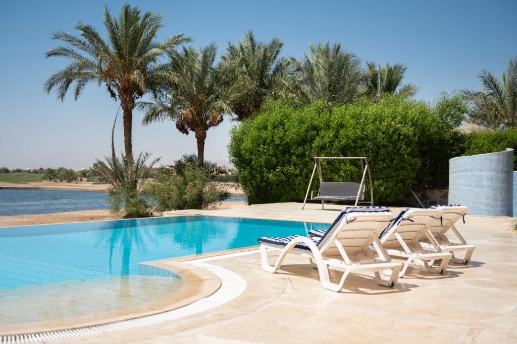 Pool terrace